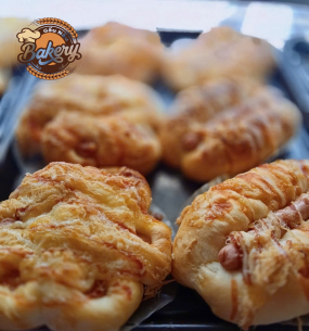 Bánh Mì Xúc Xích Chà Bông