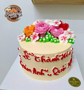 Bánh Kem Sinh Nhật Họa Tiết Hoa Xinh