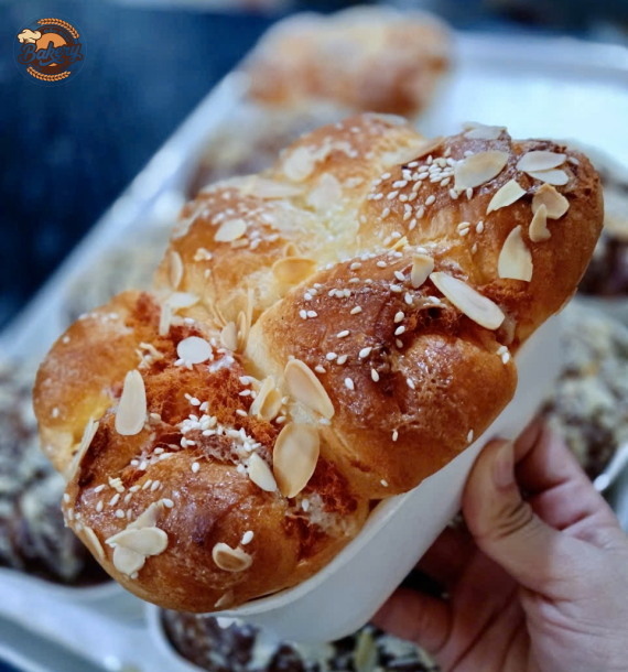 Bánh Mì Hoa Cúc Nhân Phô Mai