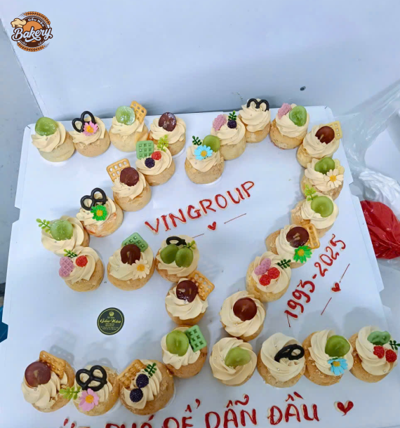 Bánh Su Kem Xếp Hình Tuổi Sinh Nhật