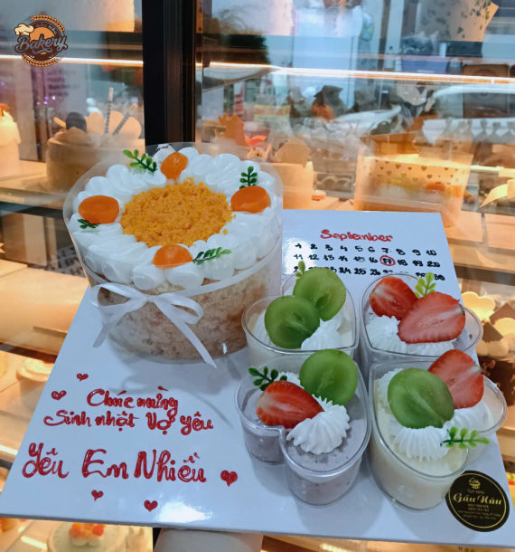 Bánh Bông Lan Trứng Muối Kết Hợp Bánh Tiramisu 