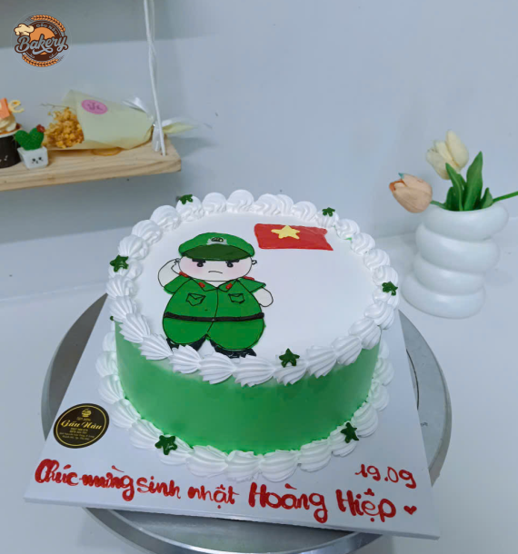 Mẫu Bánh Kem Sinh Nhật Trang Trí Chú Bộ Đội